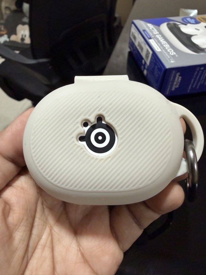 SteelSeries Arctis GameBuds True Wireless Earbuds (Category: Earphones) located in Taguig. Submitted by ben_fermin (Listing ID 1460967271, Image 3). Description: Good as new. Used once only. Active Noise Cancellation Bluetooth and 2.4GHz wireless Freebie ko na yung silicone case RFS: need funds Bought it ib Datablitz at 9550 pero im selling it at 9k nalang! Location: Binangonan Rizal / Makati (if in my office) Shipping: Lalamove / LBC / Meet-up i