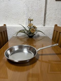 (Category: ) located in . Submitted by doublelkitchenware (Listing ID 1460977312, Image 1). Description: .
