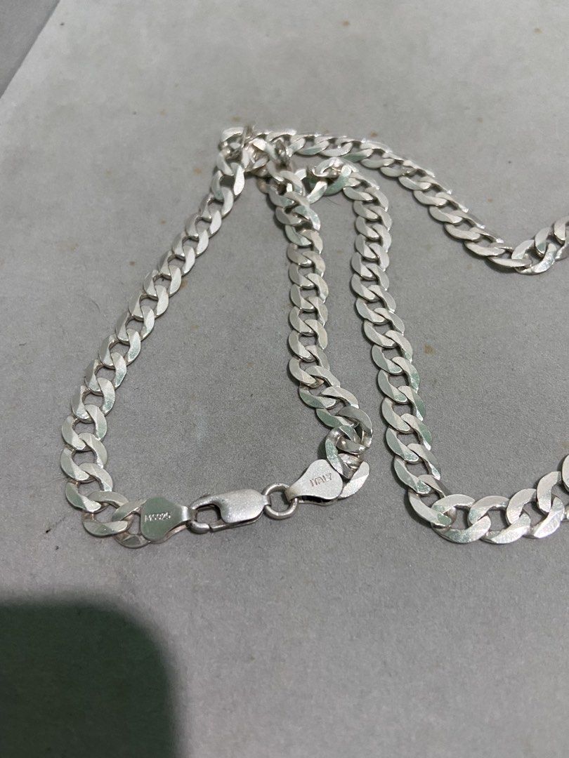 Sterling silver 925 men’s necklace (Category: Jewelry) located in Binan City. Submitted by retroz_collections (Listing ID 1461005077, Image 3). Description: 25 inches length x 7mm width.