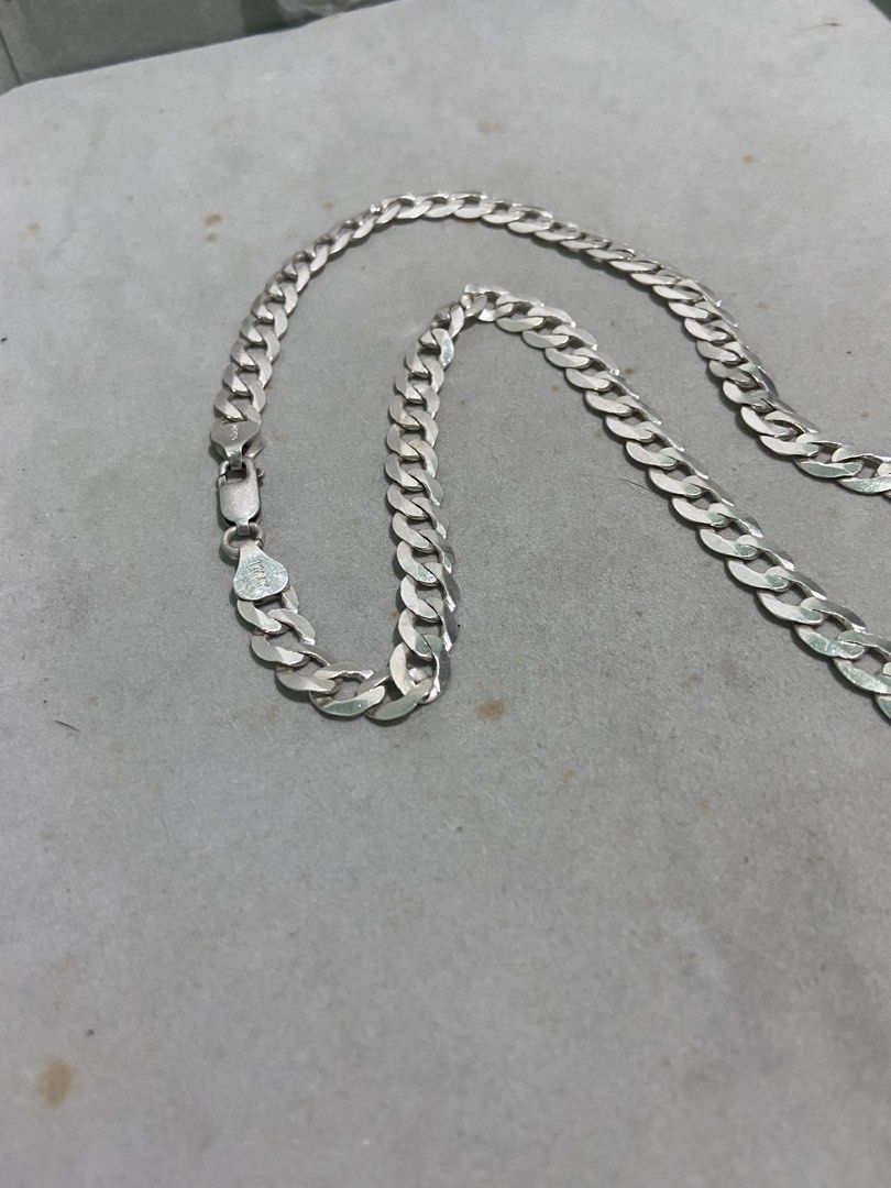 Sterling silver 925 men’s necklace (Category: Jewelry) located in Binan City. Submitted by retroz_collections (Listing ID 1461005077, Image 2). Description: 25 inches length x 7mm width.