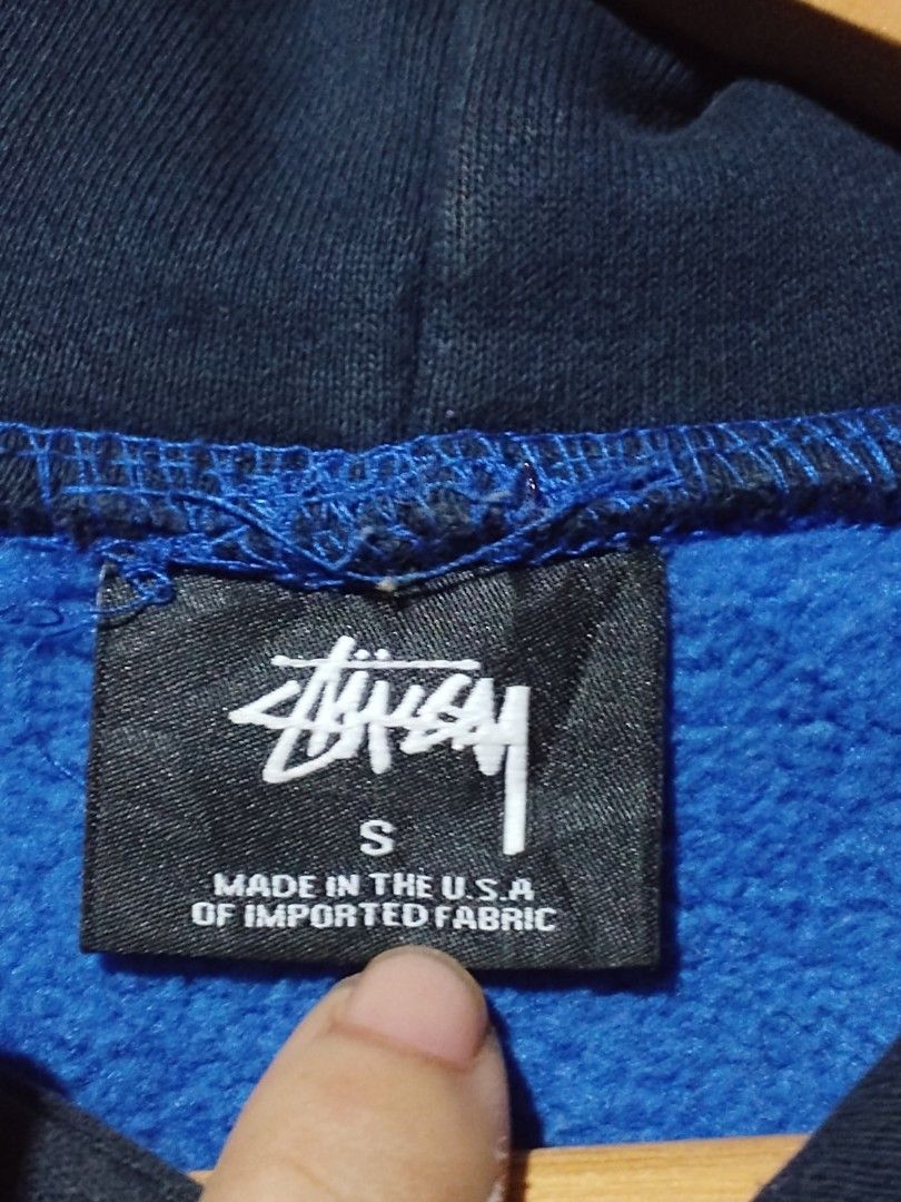 STUSSY HODDIE (Category: Coats, Jackets and Outerwear) located in Talakag. Submitted by pang_uran (Listing ID 1461007137, Image 3). Description: 20 width 25.5 length 9.0 color rate heavy cloth(parang Detroit jacket) minimal hairlines authentic.