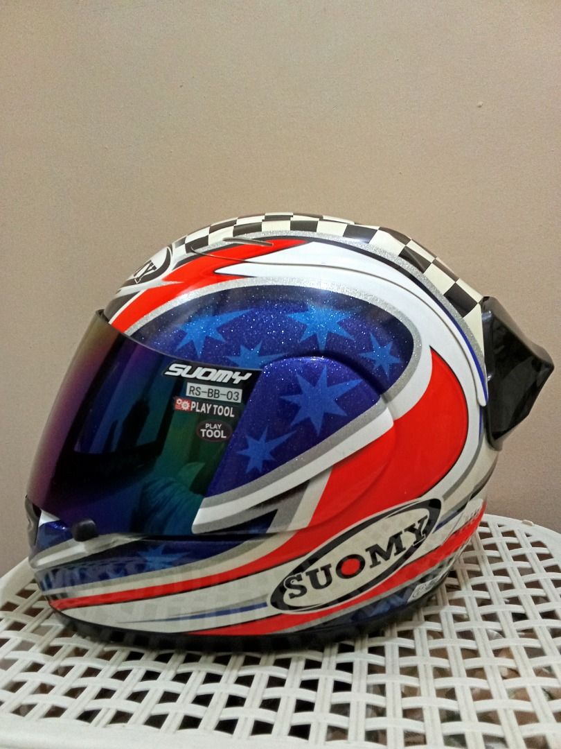 Suomy Spec1R Troy Bayliss XL (Category: Helmets and other Riding Gears) located in Pasig City. Submitted by kamote_lover0727 (Listing ID 1460975889, Image 1). Description: Suomy Spec1R Troy Bayliss Size XLarge 9500.