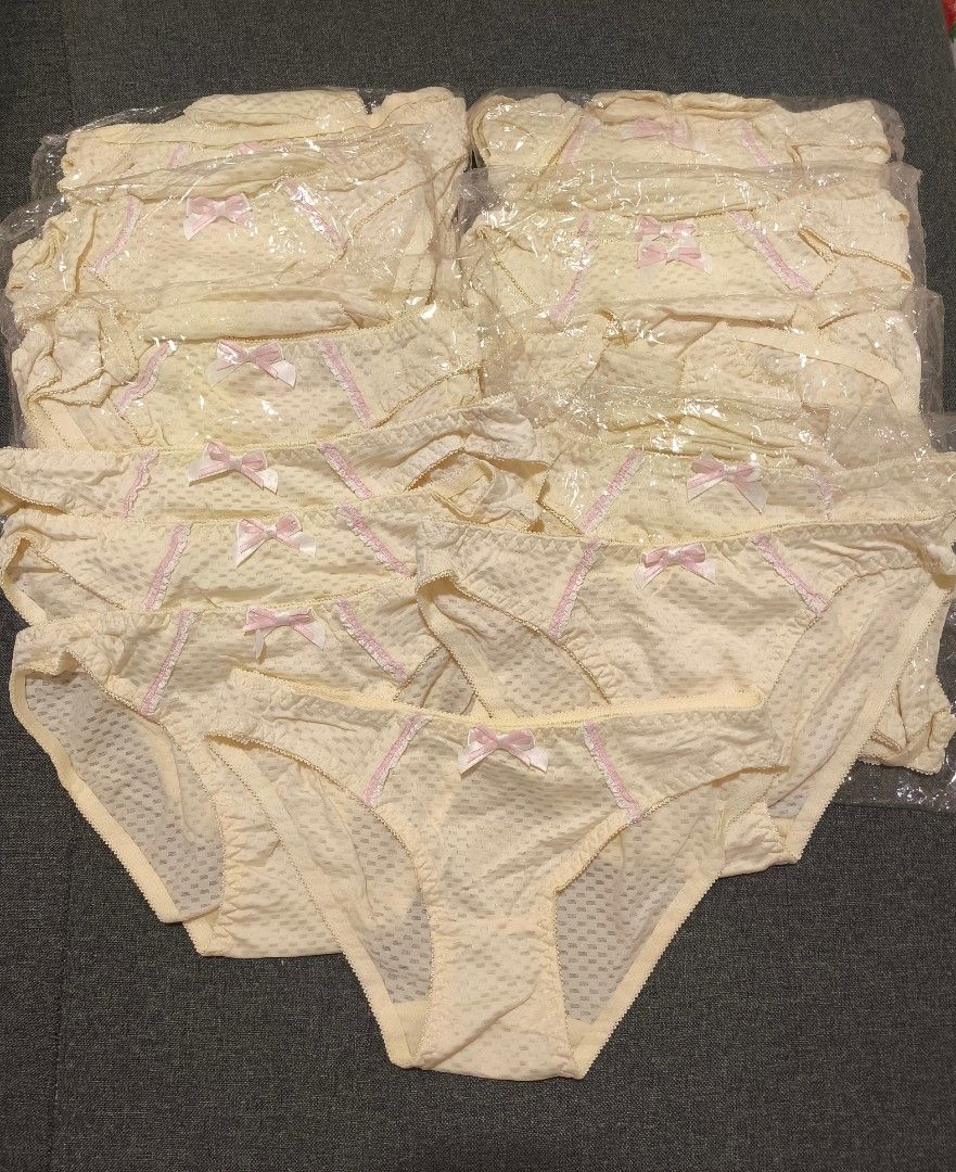 Super value (Category: Coats, Jackets and Outerwear) located in Johor Bahru. Submitted by panties.rm1 (Listing ID 1461080868, Image 3). Description: 100% New girl panties free size 1 pcs Rm 1 面交 cod nusa sentral ⛽ post west Rm10.