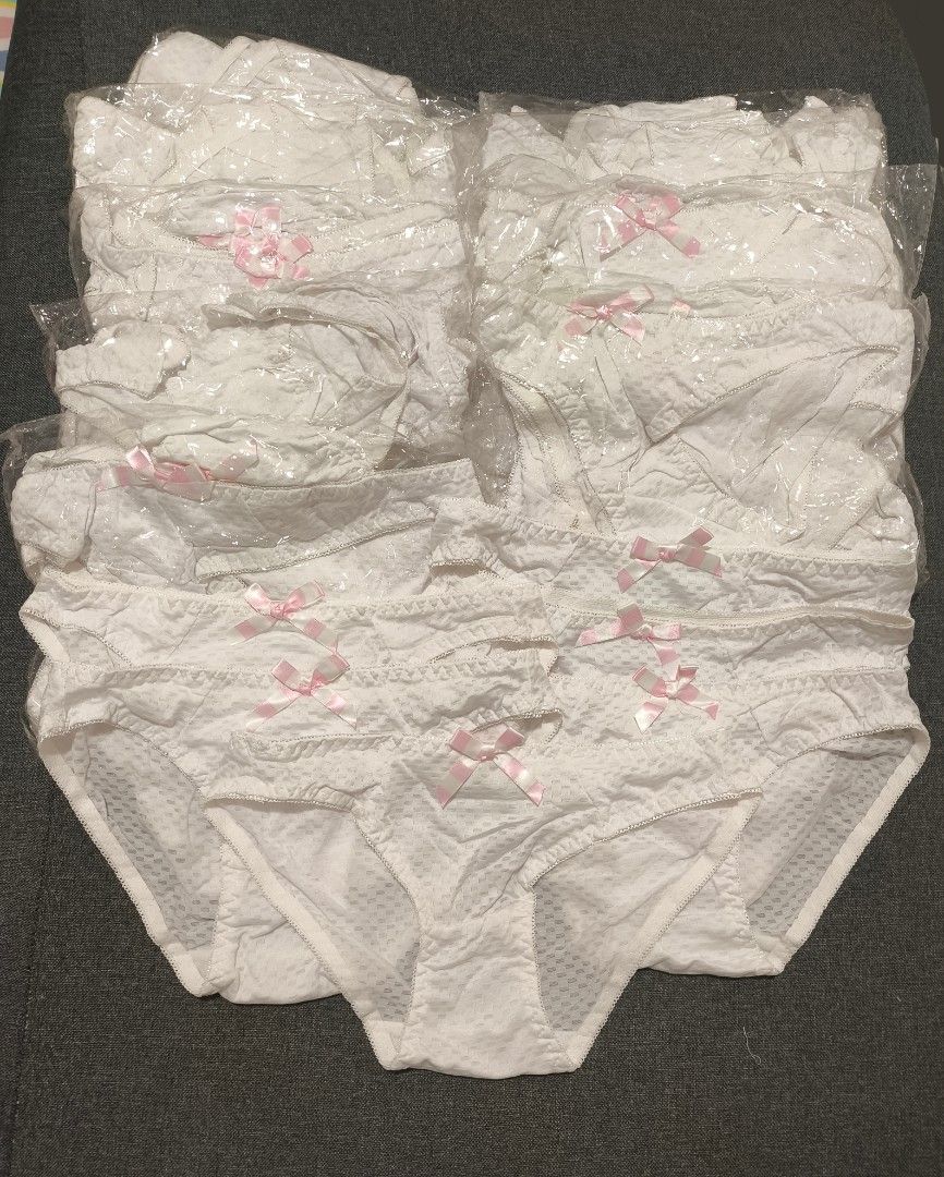 Super value (Category: Coats, Jackets and Outerwear) located in Johor Bahru. Submitted by panties.rm1 (Listing ID 1461080868, Image 2). Description: 100% New girl panties free size 1 pcs Rm 1 面交 cod nusa sentral ⛽ post west Rm10.