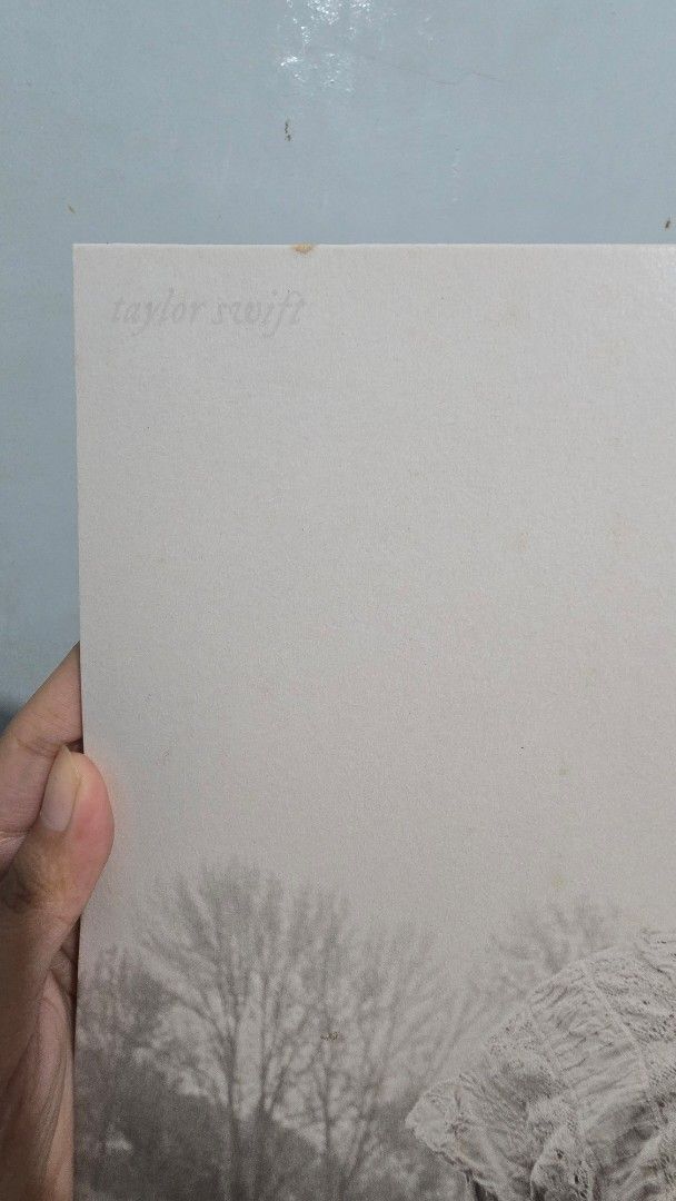 Folklore (In the Trees 2020 Marbled release) (Category: Vinyls) located in Taguig. Submitted by vanhelsing05 (Listing ID 1461037381, Image 3). Description: - Never been played (was a gift) -few stains on the cover - Comes with original sleeve and box it was shipped with (from US) Price is negotiable, PM your offer..
