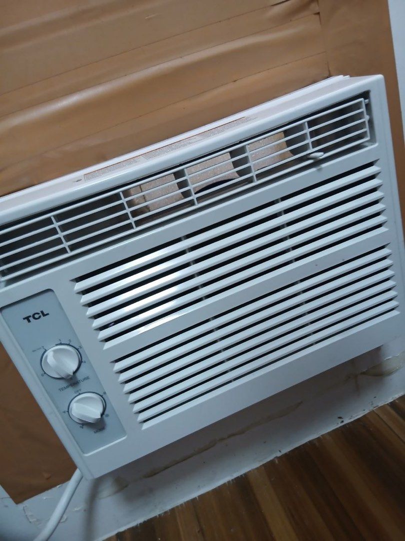 TCL Window Type Aircon - 0.6HP (Category: Air Conditioning and Heating) located in Las Pinas. Submitted by fnrdupaya (Listing ID 1460961218, Image 1). Description: TCL Window Type Aircon – 0.6 HP Model: TAC-06WM/F Cooling Capacity: 5,697 kJ/hr Power Input: 513W Voltage: 230V | 60Hz Refrigerant: R32 Indoor Air Volume: 240 m³/h Weight: 18 kg ✅ Compact & space-saving ✅ Ideal for bedroom/office ✅ Energy-efficient 513W power input ✅ R32 refrigerant 📍