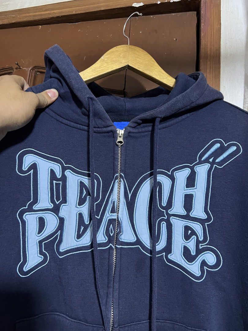 Teach Peace Zip Up Hoodie (Category: Coats, Jackets and Outerwear) located in Manila. Submitted by thriftpoint99 (Listing ID 1461075593, Image 2). Description: 25x26 No issue Need wash only Excellent condition.
