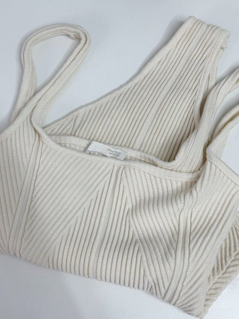 textured bodysuit (Category: Sleeveless) located in Pasig City. Submitted by h0tsalami (Listing ID 1460932966, Image 1). Description: small fit! best fits bust 32 / waist 24-26 non-stretch color: apricot.