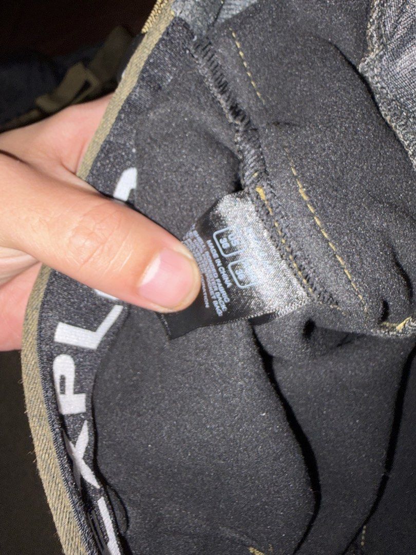 The North Face Softshell thermal Pants 32x32 &36x36 (Category: Trousers) located in Manila. Submitted by wiseearth.075b2f (Listing ID 1461103367, Image 3). Description: - Brand: The North Face -₱2575 -large and medium -medium dimension 32 waist 39 length legs -large dimension 36 waist 38 length leg - Type: Softshell Pants thermal pants - Color: Olive Green - Features: Fleece-lined for warmth, adjustable waist - Ideal for: Outdoor activities, casu