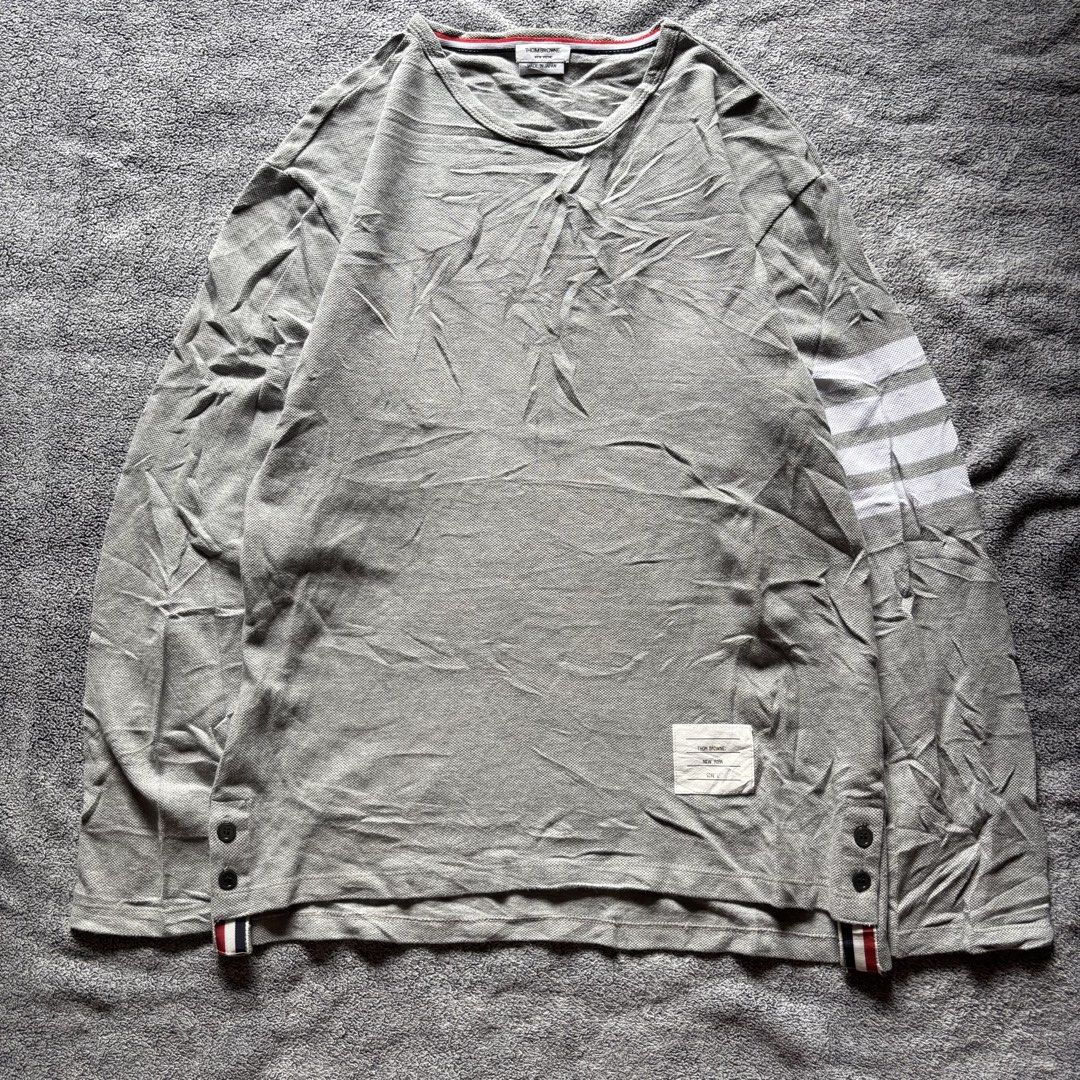 THOM BROWNE LONGSLEEVE (Category: Tshirts & Polo Shirts ) located in Polomolok. Submitted by kuishh (Listing ID 1461058101, Image 1). Description: Medium Width 20 Length 27.