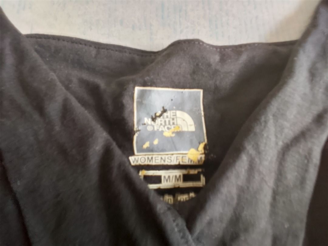 Tops US The North Face (Category: Activewear) located in Los Banos. Submitted by mania-62906 (Listing ID 1461007281, Image 2). Description: Authentic. US Medium All black. Free if you buy both TNF shorts and shirt for 200 php. Sale giveaway price.