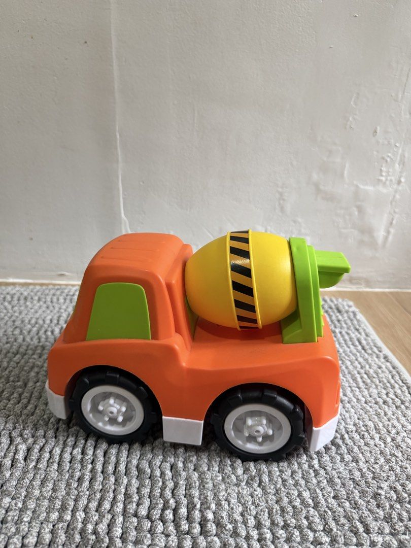 Toy Cement Mixer Truck (Category: Kids Toys) located in Paranaque City. Submitted by cellybelly (Listing ID 1460963437, Image 1). Description: .