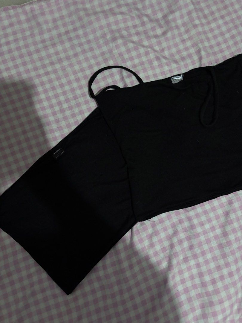 tube & sando bundle (Category: Sleeveless) located in Manila. Submitted by iyahpreloved_ (Listing ID 1461016238, Image 1). Description: clota sando large size mera tube medium size 50 each! .