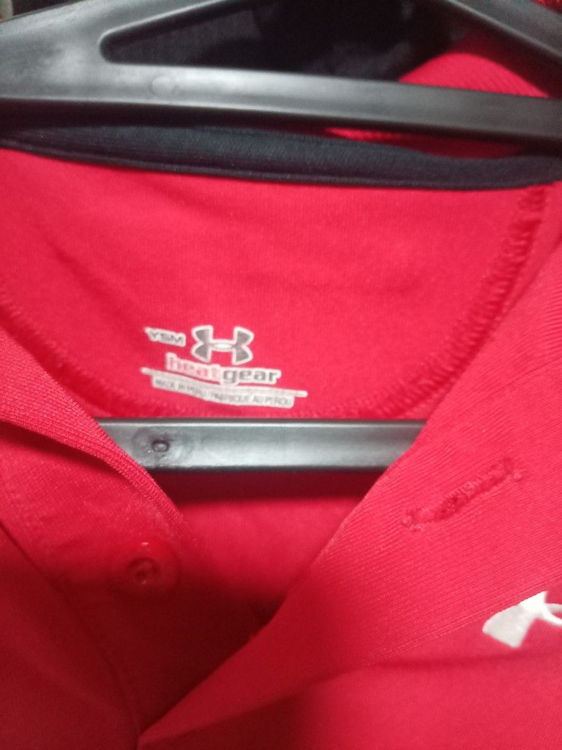 Under Armour (Category: Babies & Kids Fashion) located in Noveleta. Submitted by j_c2026 (Listing ID 1461084970, Image 3). Description: DECLUTTERING SALE! 👕 Under Armour - Small/Medium Condition: 9/10 - 2x lang nagamit, no flaws Color: Red Price: 320 only Location: Kawit | Meetup pag medyo malapit or Lalamove COD RFS: Hindi na kasya.