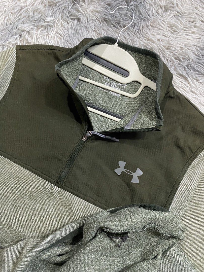Under armour Quarter Zip Sweater (Category: Coats, Jackets and Outerwear) located in Manila. Submitted by kurtmnla (Listing ID 1461090378, Image 3). Description: Under armour Quarter Zip Sweater Size S/M fit/ Unisex Dimes 19 x26 Good condition/ no issue 📍Quezon city.