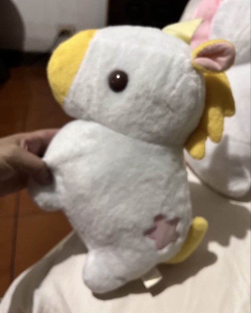 Unicorn yellow tail (Category: Designer & Blind Box Toys) located in Paranaque City. Submitted by bonsaiart (Listing ID 1461089591, Image 2). Description: Pre owned Good condition 368+sf Payment via GCASH or paymaya No to meetup No to cop / cod Shipping via j&t only No breaking of set or bundle.