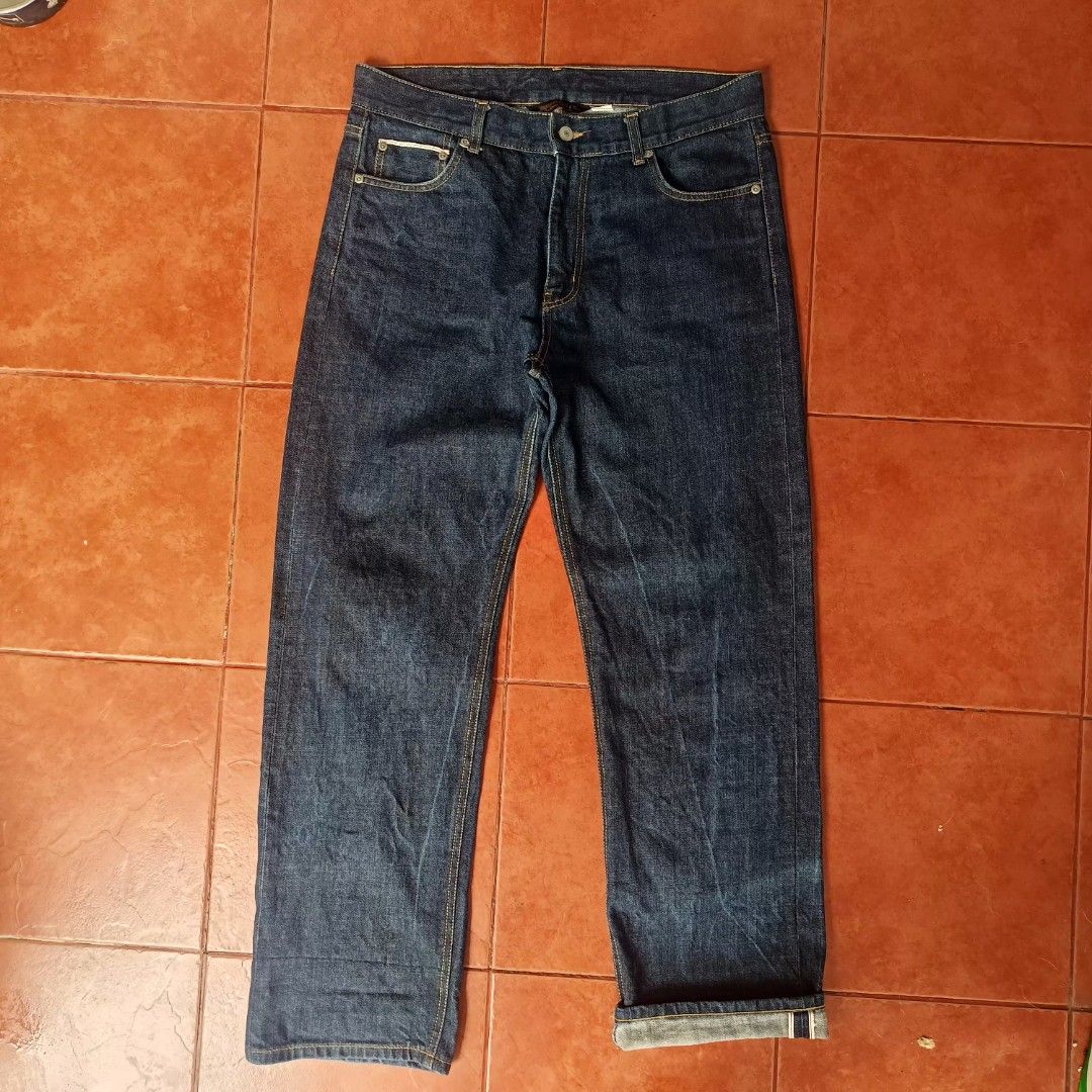 Uniform Bridge Selvedge Denim (Category: Jeans) located in Caloocan City. Submitted by jamesmiguelgggg (Listing ID 1460935241, Image 1). Description: Uniform Bridge Selvedge Denim Dimensions: Waistline: 32 inches Thigh: 13 inches Length: 42.5 inches Leg opening: 8.7 inches Issue/s: minor fades Condition: Excellent Mine: ₱1500 + shipping fee GCash Payment only (PAYMENT FIRST) Courier: J&T or Lalamove Color may vary due to lighting..
