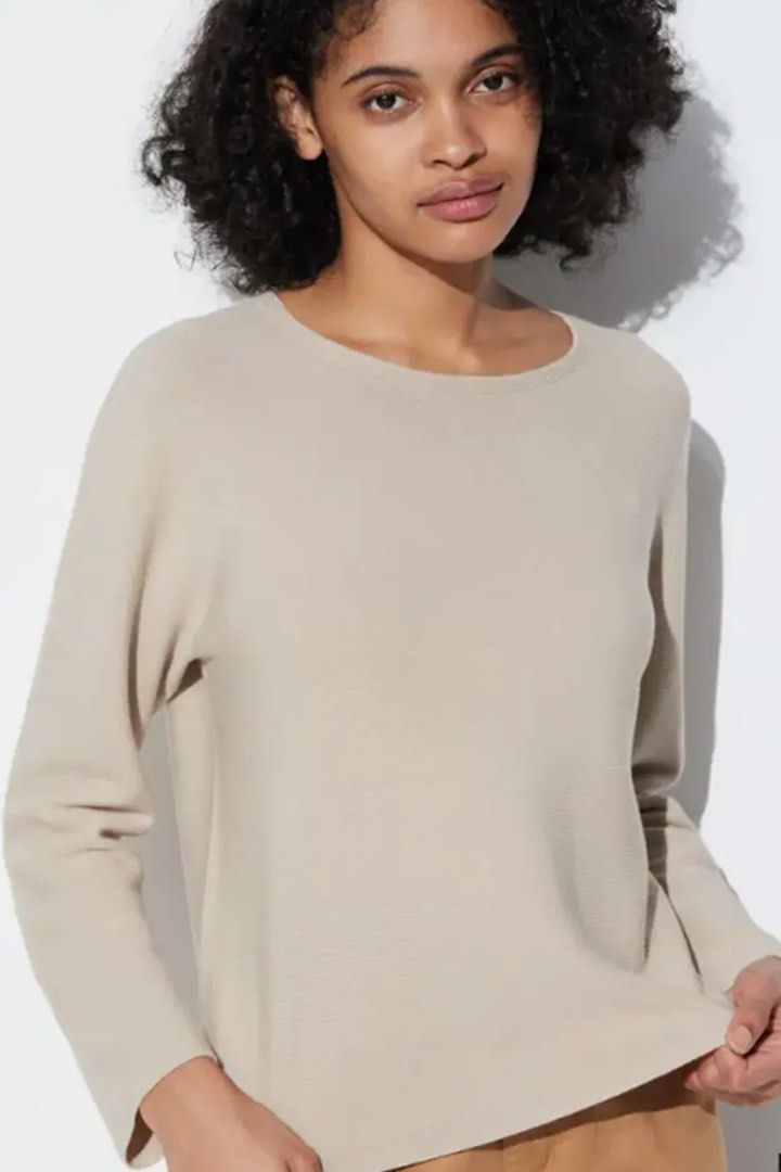Uniqlo 3D knit longsleeve (Category: Longsleeves) located in Manila. Submitted by lulu.coco (Listing ID 1460956790, Image 1). Description: •No flaws, beige • Last price posted, low ballers will not be entertained • For shipping only. Add 50 for m.m, 120 outside m.m • Gcash or BDO.