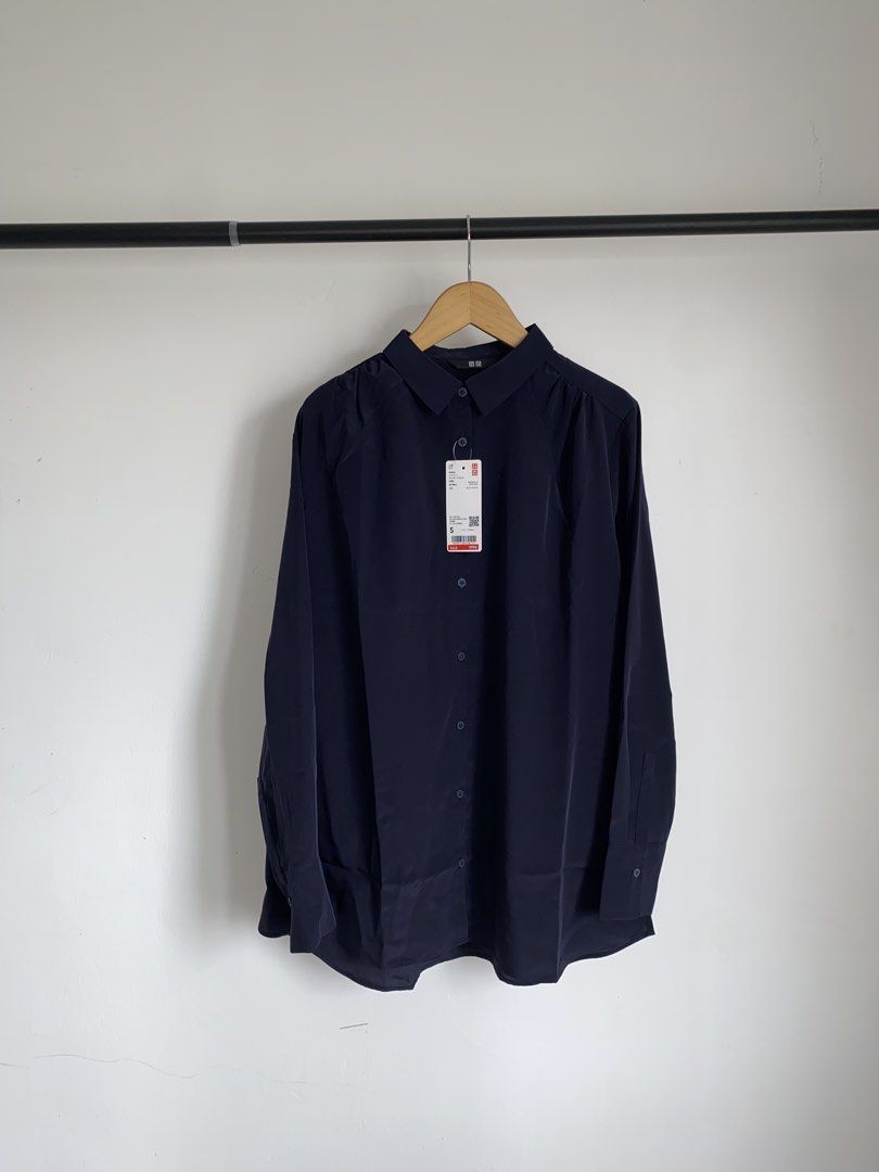 ‘Uniqlo Classic Button-Down Navy Long-Sleeve’ (Category: Coats, Jackets and Outerwear) located in Calamba. Submitted by dreality. (Listing ID 1461075031, Image 1). Description: ‘Uniqlo Classic Button-Down Navy Long-Sleeve’ - Brand new with hangtag. Size on Tag: Small (Best fit on Medium - Large) Width: 21.5 | Length: 27-28 ・ Brand new condition! ・ Color rate: 10/10 ・ Flaw: NONE! 🔖 PRICE: ₱490 ONLY!.