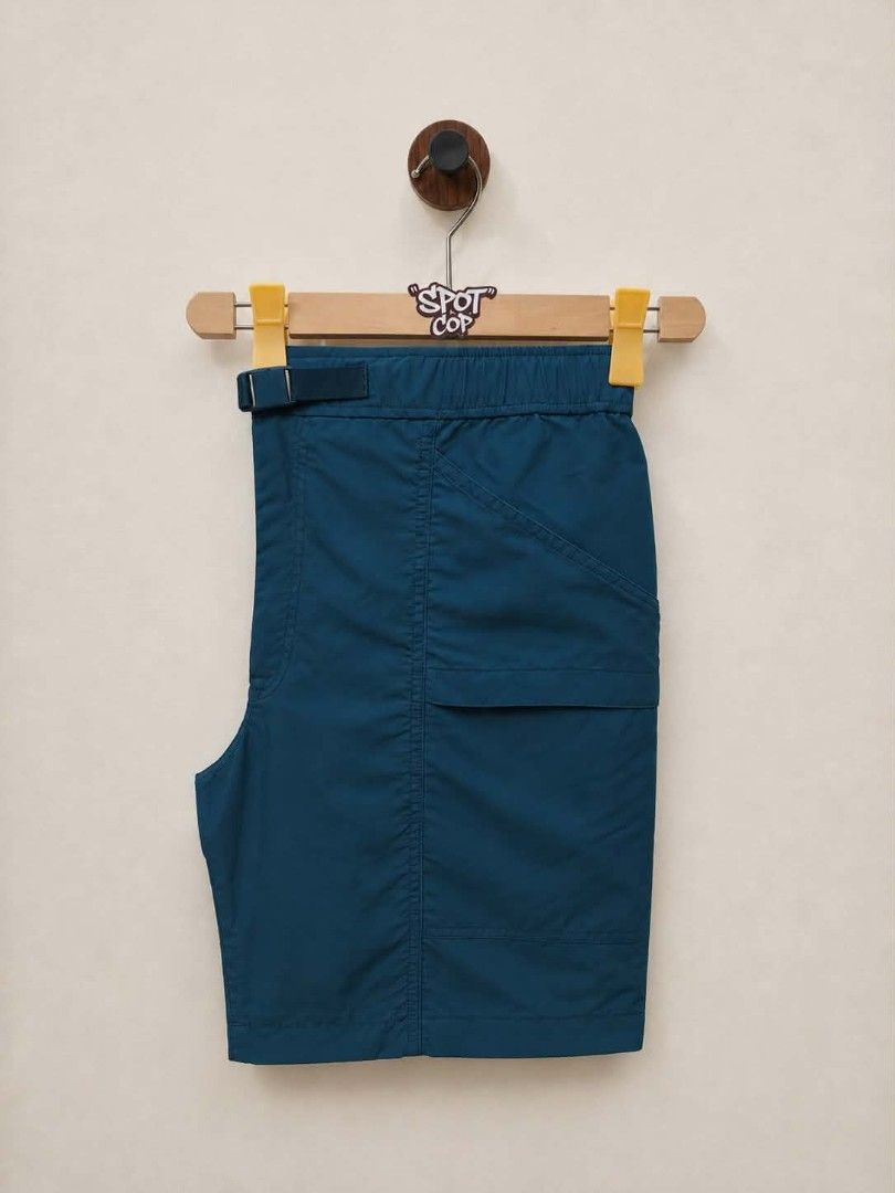 UNIQLO GEARED SHORT (Category: Shorts) located in Taguig. Submitted by zieyaaa.o1 (Listing ID 1461027049, Image 3). Description: UNIQLO GEARED SHORT SIZE XL ON TAG 36-38 WAISTLINE 19 LENGTH 12 LEG OPENING EXCELLENT CONDITION TAGUIG LOCATION 699 PHP + SF *COLOR MAY VARY DUE TO LIGHTING.
