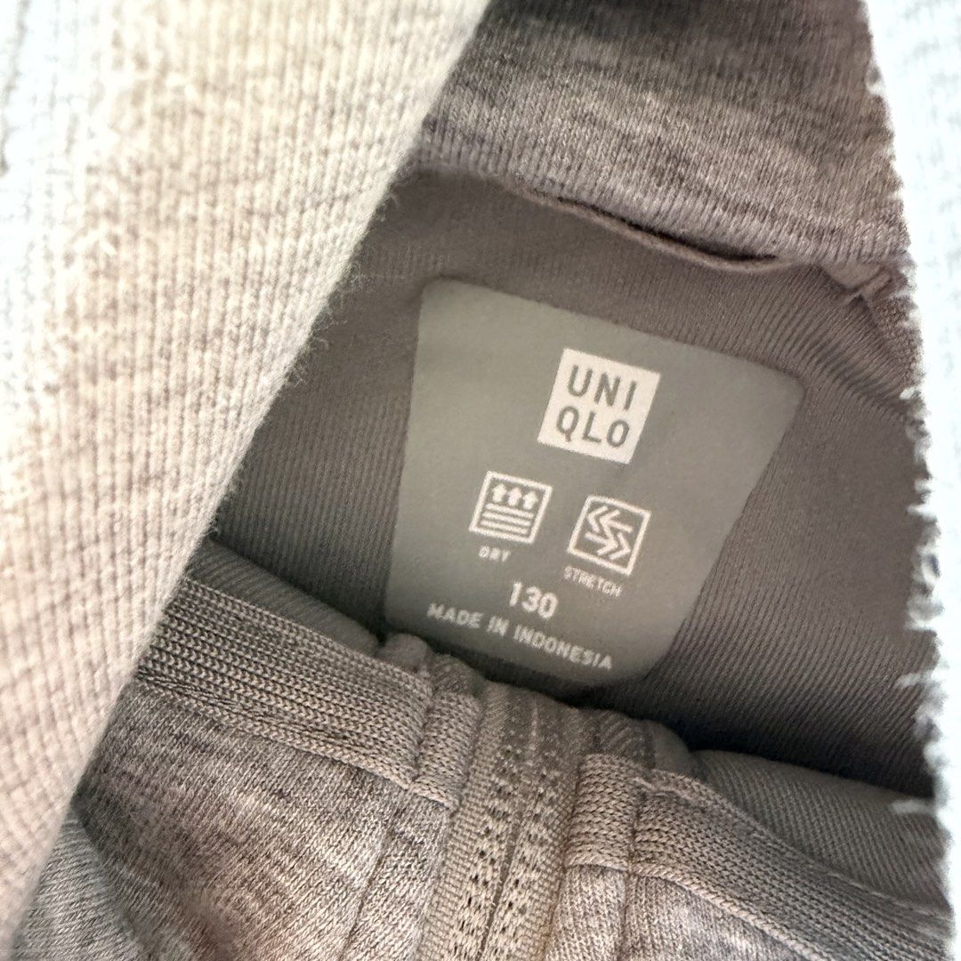 Uniqlo jacket (Category: Babies & Kids Fashion) located in Quezon City. Submitted by shyllemercado (Listing ID 1460934520, Image 2). Description: .