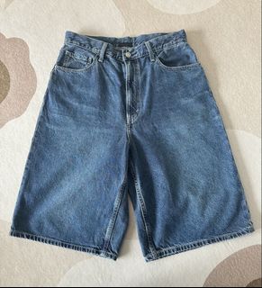 (Category: ) located in . Submitted by yyluvss (Listing ID 1460949030, Image 1). Description: .