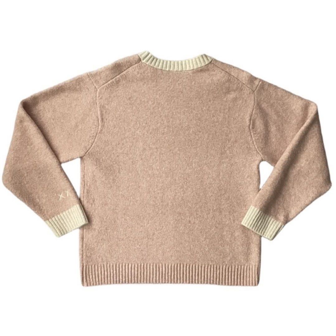 Uniqlo Kaws Knitted Sweater (Category: Coats, Jackets and Outerwear) located in Baguio. Submitted by bentabox (Listing ID 1461029292, Image 2). Description: no flaws 22x20.