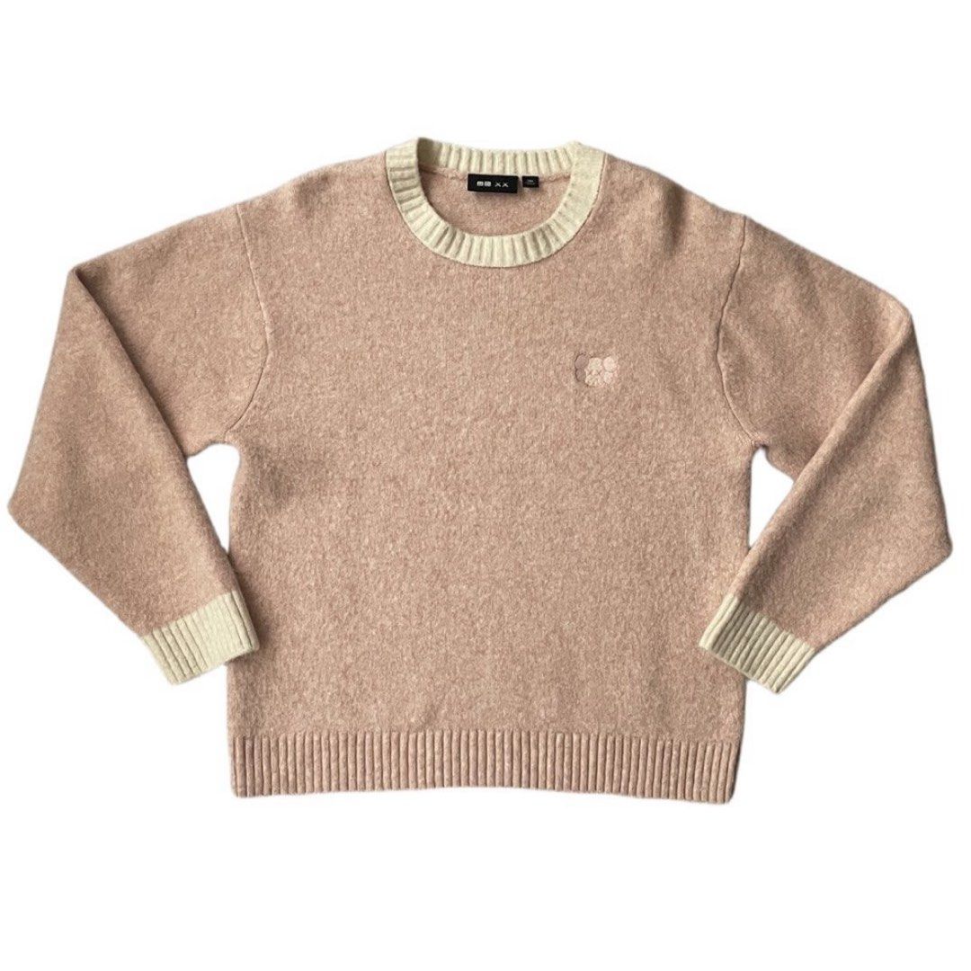 Uniqlo Kaws Knitted Sweater (Category: Coats, Jackets and Outerwear) located in Baguio. Submitted by bentabox (Listing ID 1461029292, Image 1). Description: no flaws 22x20.