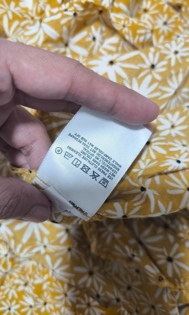 Uniqlo Rayon Comfy dress (Category: Dresses) located in Cavite. Submitted by csl_corner (Listing ID 1461111952, Image 3). Description: Uniqlo Rayon Comfy dress Size Large women tag removed, but brandnew never worn cause it's big for me.