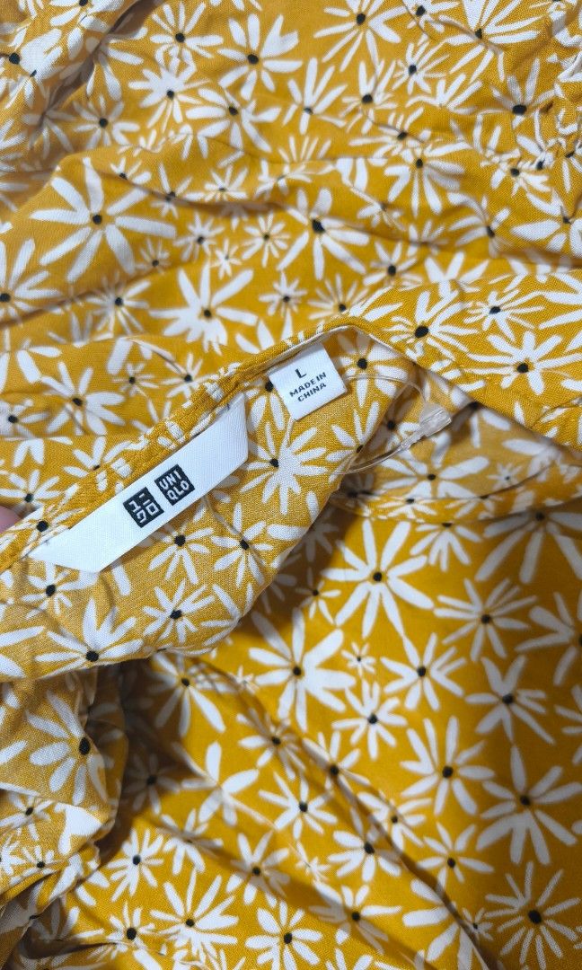 Uniqlo Rayon Comfy dress (Category: Dresses) located in Cavite. Submitted by csl_corner (Listing ID 1461111952, Image 2). Description: Uniqlo Rayon Comfy dress Size Large women tag removed, but brandnew never worn cause it's big for me.