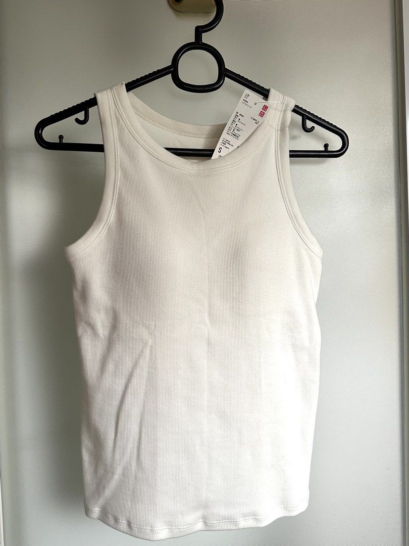 Uniqlo Ribbed Halter Bra Top (Category: Sleeveless) located in Quezon City. Submitted by aicardy (Listing ID 1460938504, Image 1). Description: Hi, selling this item bought in Japan. This is not available in Uniqlo PH. Rfs: got the wrong size.