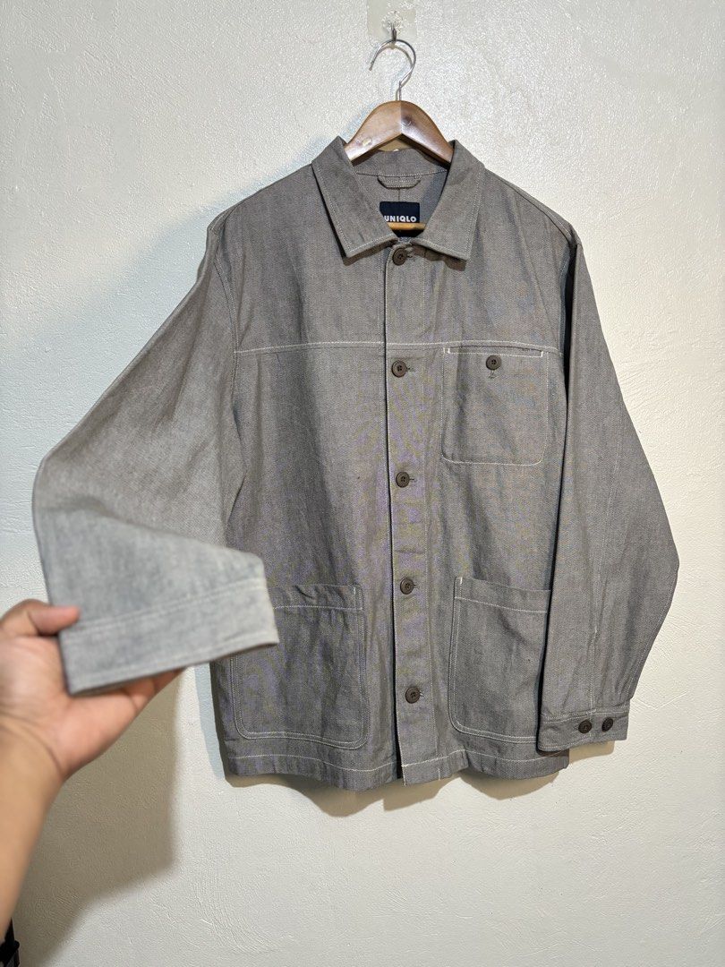UNIQLO SALT AND PEPPER CHORE JACKET (Category: Coats, Jackets and Outerwear) located in Malaybalay. Submitted by hagdawhits (Listing ID 1461065529, Image 2). Description: UNIQLO SALT AND PEPPER CHORE JACKET Twill material 3front pocket Salt and pepper colorway good condition Tag: L Dimes: 24.5pit-pit x L31 Shoulder: 20 inches Sleeve: 25.5 inches Issues: need wash only (see pics) mine: 450+sf ❗️all items are thrifted manage your expectation ❗️colo