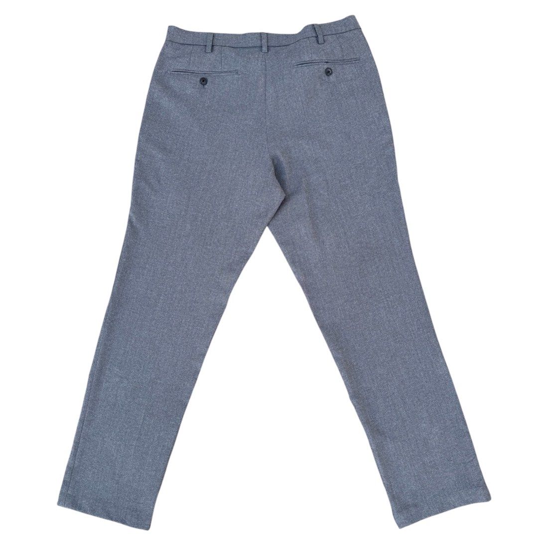 Uniqlo Smart ankle pants (Category: Chinos) located in Kabankalan. Submitted by secondhandgemsz (Listing ID 1460936314, Image 2). Description: Size 33-34W x 39L x 8hem Like new.