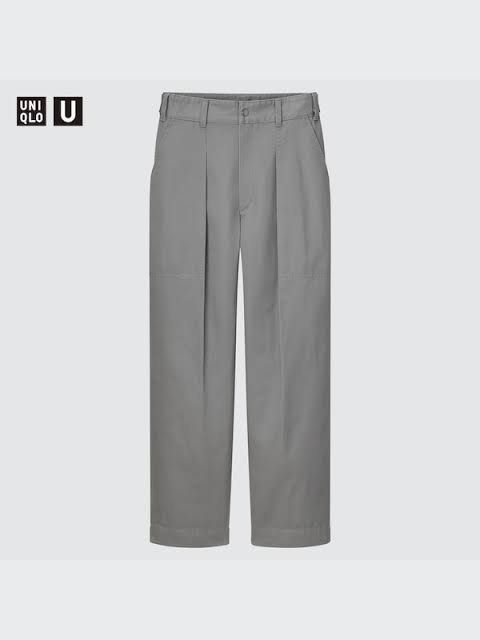UNIQLO U Baker Pants Grey (Category: Other Bottoms) located in Catmon. Submitted by menchyyong97407 (Listing ID 1461056988, Image 3). Description: - UNIQLO U Baker Pants - Color: Grey - Style: Wide-leg, pleated - Perfect for casual outfits - Comfortable and easy to pair with various tops and jackets 🍓yoniklo bakers pants 🍓excellent 🍓w: 27-28 l:37.5 .