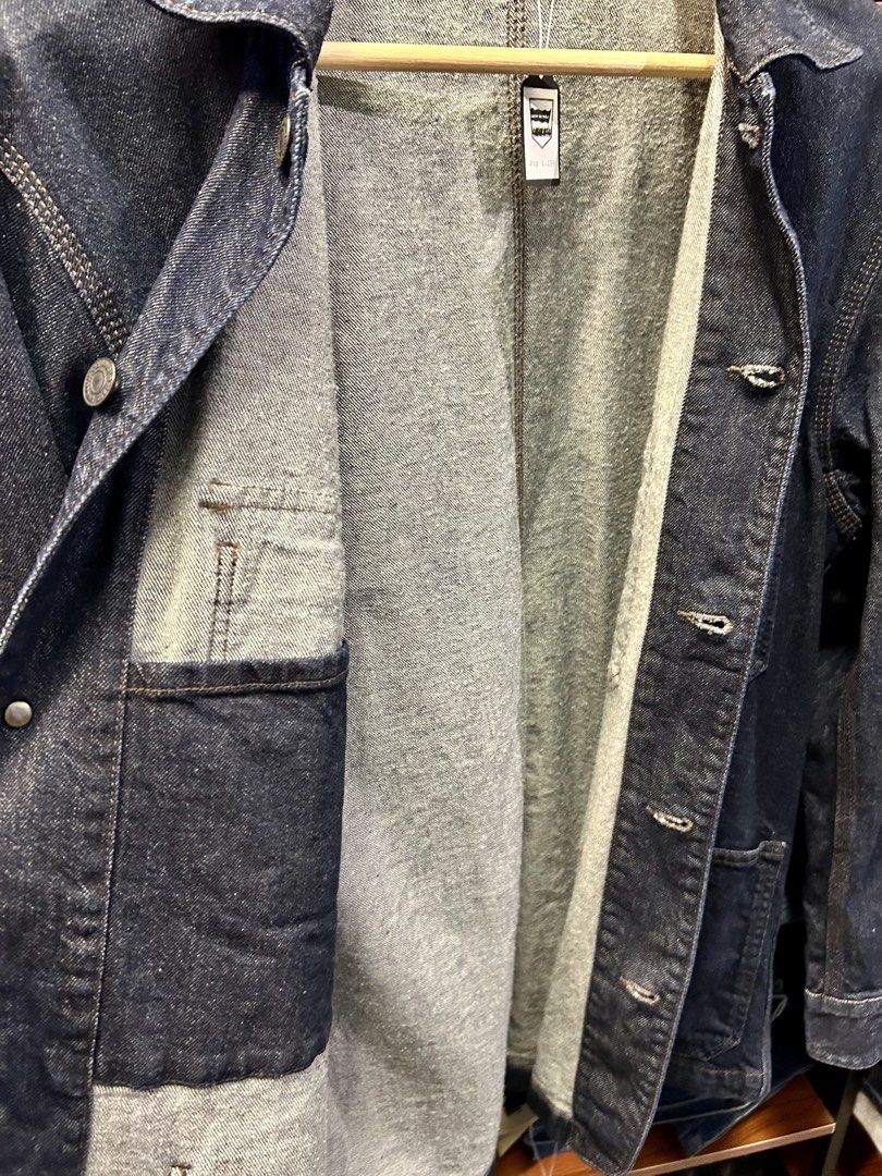 Uniqlo Washed Utility Denim Jacket (Category: Coats, Jackets and Outerwear) located in Quezon City. Submitted by pricetakedown (Listing ID 1461042778, Image 3). Description: Excellent condition Size: M | Php1,199 Measurements (inches) Armpit to armpit: 22 Shoulders: 19 Sleeves: 24 Length: 29 📥 DM for inquiries 🫶🏻 Manage your expectations. Check photos and details thoroughly ✨ Items have been washed and sanitized 💡Actual color may vary due to 
