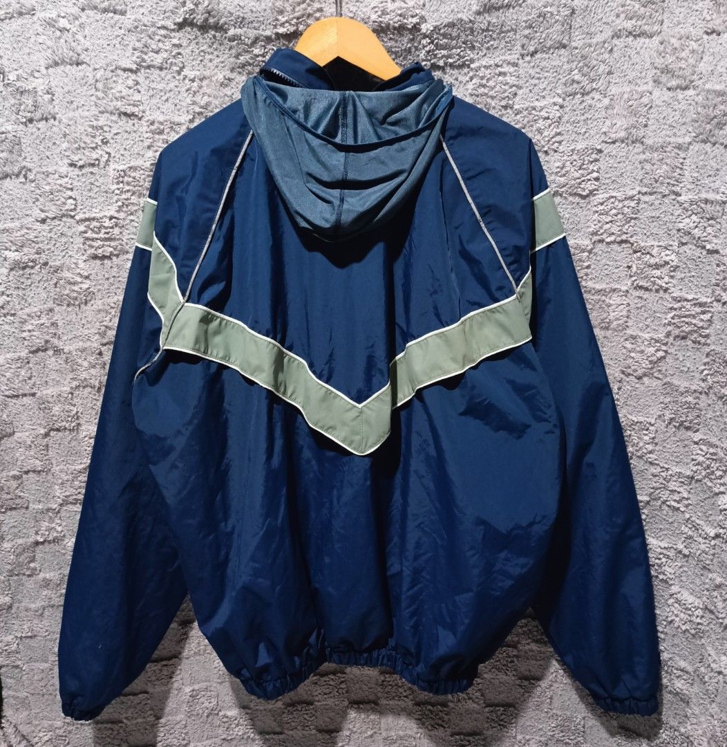 Us air force TDU windbreaker (Category: Coats, Jackets and Outerwear) located in Asingan. Submitted by arnelpalaris8 (Listing ID 1461066263, Image 2). Description: US AIR FORCE PTU Windbreaker Jacket Medium-Regular Color:Navy Blue Verygood condition PM ME..