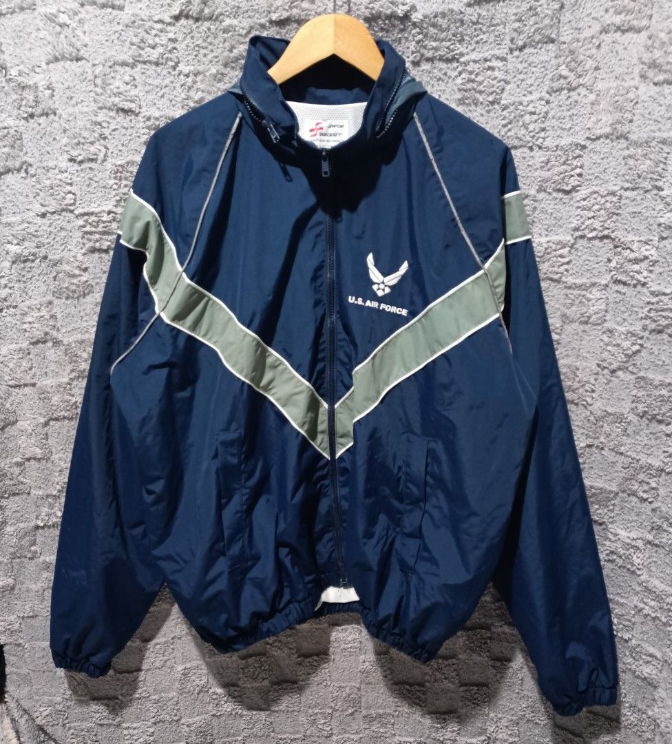 Us air force TDU windbreaker (Category: Coats, Jackets and Outerwear) located in Asingan. Submitted by arnelpalaris8 (Listing ID 1461066263, Image 1). Description: US AIR FORCE PTU Windbreaker Jacket Medium-Regular Color:Navy Blue Verygood condition PM ME..