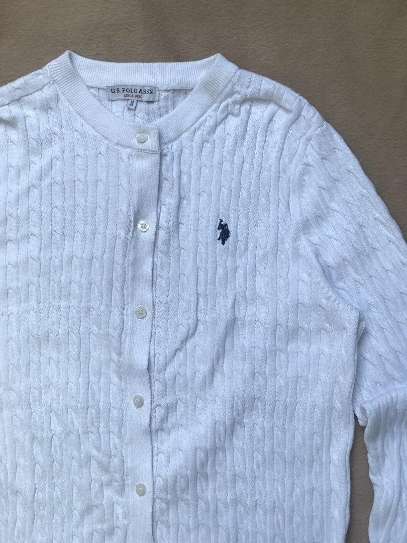U.S polo Assassin cardigan (Category: Coats, Jackets and Outerwear) located in Alicia. Submitted by aljaber43 (Listing ID 1460985436, Image 2). Description: US polo ass Excellent condition Good as new .