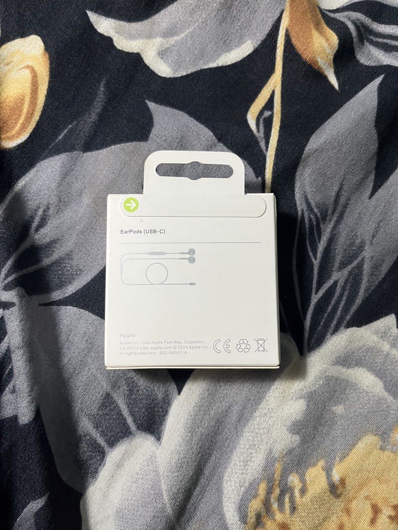 USB-C EarPhones (Plug&Play) (Category: Earphones) located in Manila. Submitted by ah_onlineshop.ph (Listing ID 1461095277, Image 2). Description: .