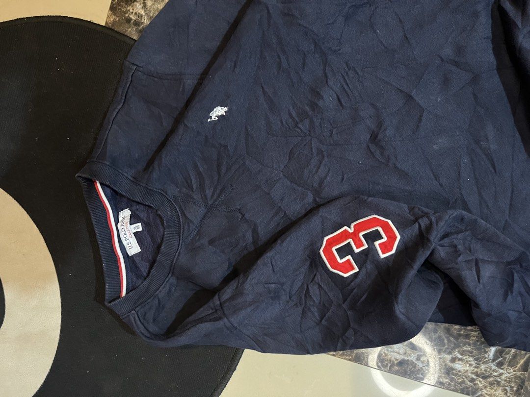 USPA NAVY BLUE SWEATER (Category: Coats, Jackets and Outerwear) located in Mahayag. Submitted by kyle_thrift (Listing ID 1461020584, Image 2). Description: .