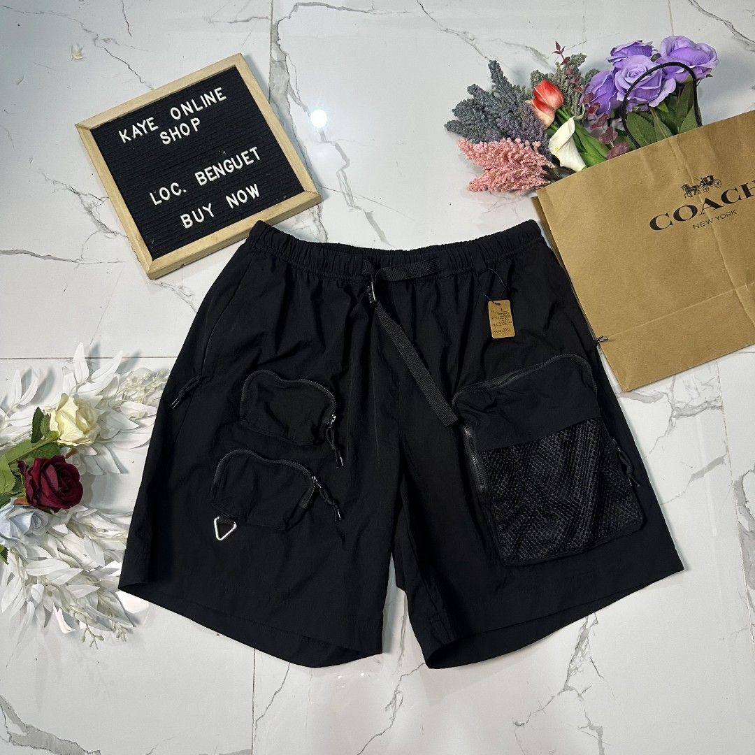 Vampire weekend Shorts (Category: Shorts) located in Baguio. Submitted by kayeonlineshop (Listing ID 1461016345, Image 1). Description: utility shorts feature distinct multi-pocket styling, including stacked horizontal zip compartments on the right thigh and a signature mesh overlay cargo pocket on the left thigh l20 w32-40 h30.