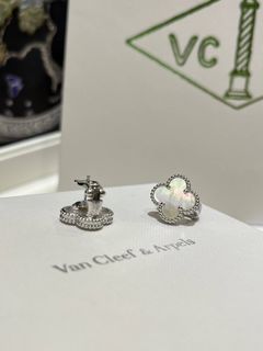 （分類：）位於 。 由 vca-jewelry 提交（商品編號 1461057969，圖片 1）。簡介： 。