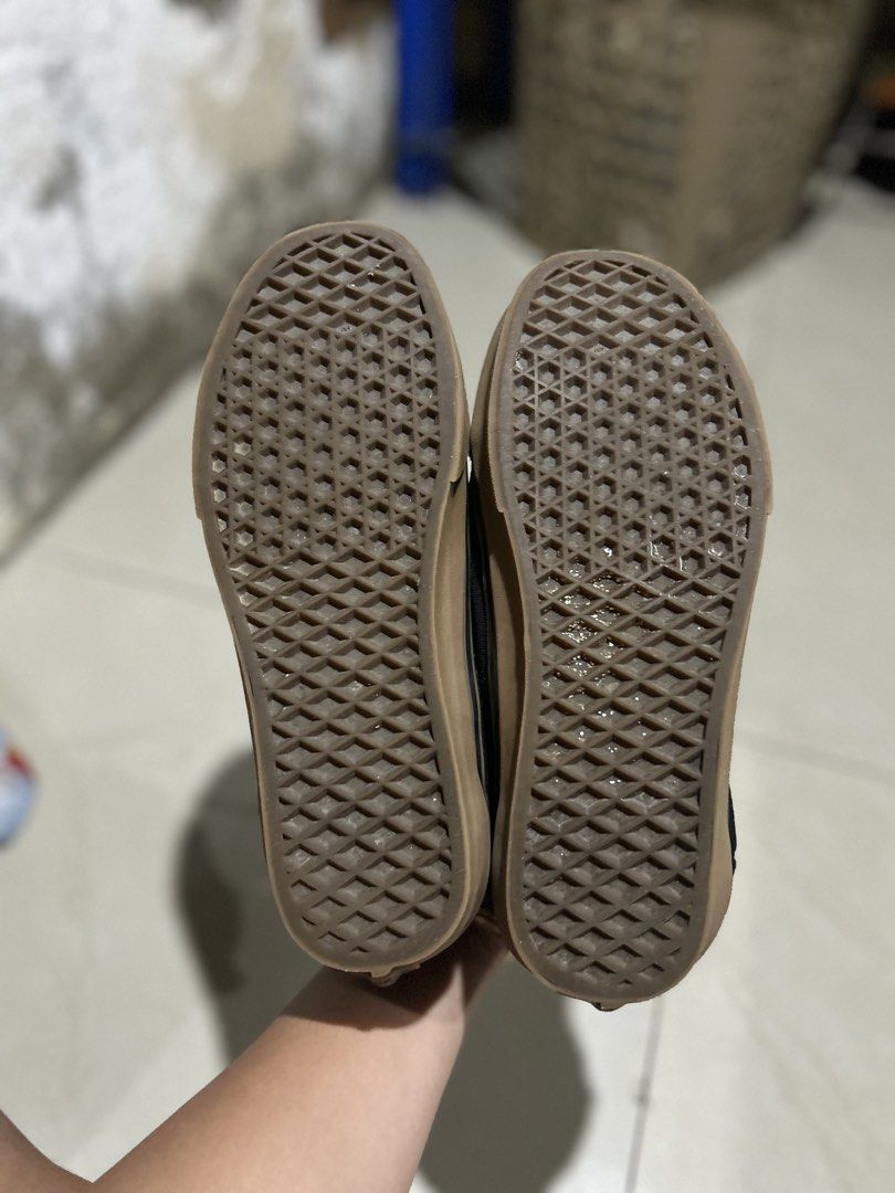 Vans (Category: Sneakers) located in Cebu City. Submitted by cyrilk1cks (Listing ID 1461067034, Image 3). Description: .