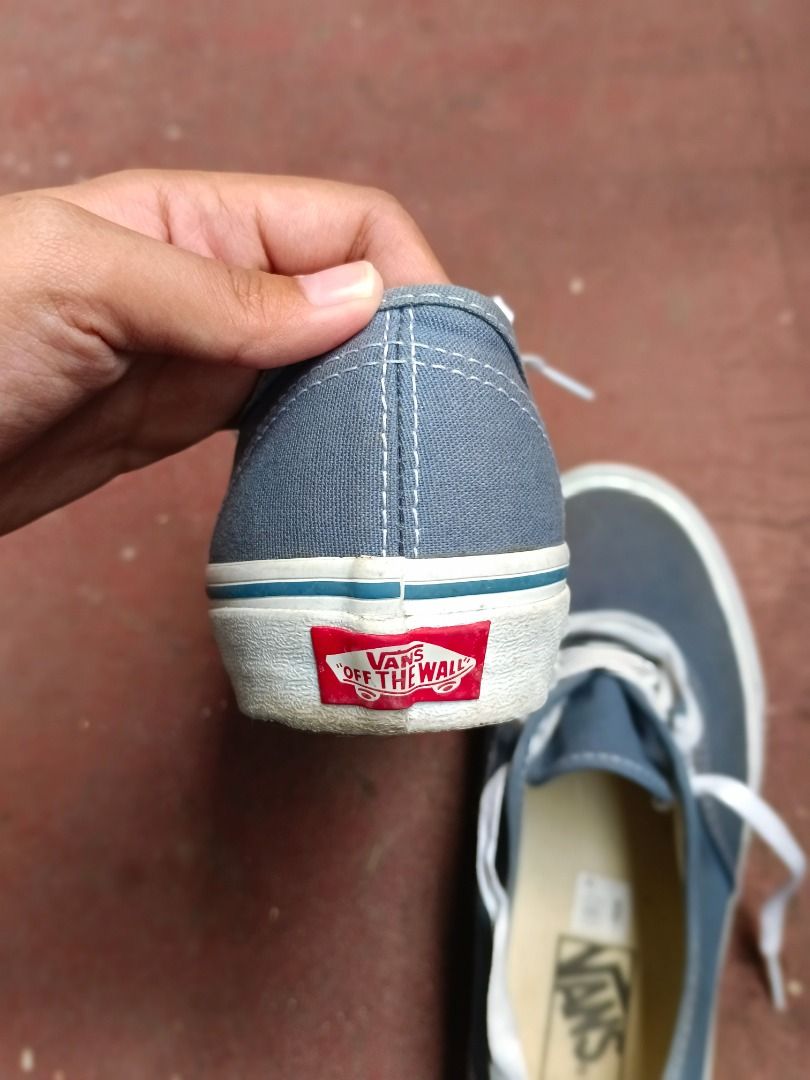 Vans Authentic Navy (Category: Sneakers) located in Caloocan City. Submitted by mightyturtle_14 (Listing ID 1461083494, Image 3). Description: FOR SALE: Vans Authentic (Original) 💙 Lightly used (3–4x lang nasuot) ✅ No sole damage ✅ Looks almost brand new ✅ Never nalabhan/nabasa kaya medyo maalikabok lang ❌ No original box 📌 RFS: Wrong size (too big for me) 💰 price is slightly negotiable, drop your offer.