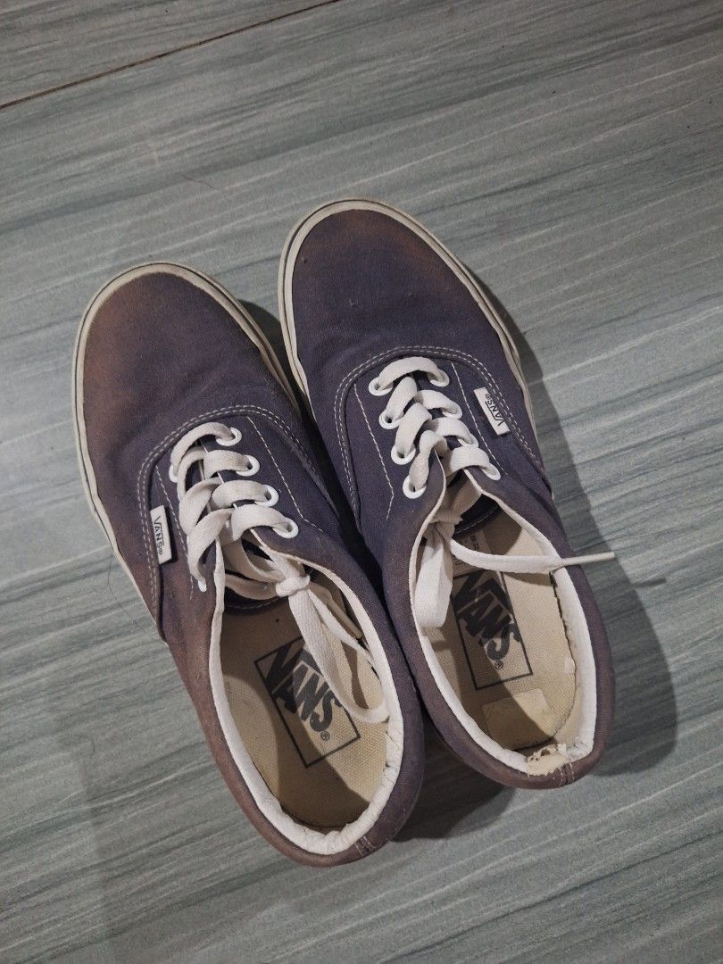 Vans Authentic Navy Blue Canvas Sneakers (Category: Sneakers) located in Angeles City. Submitted by tenten222 (Listing ID 1461036217, Image 1). Description: - Classic Vans Authentic sneakers - Navy blue canvas upper (for color restoration) - White laces - Soles show some wear but retain good grip - See photos for issue.