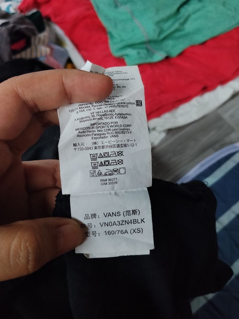 VANS TSHIRT (Category: Tshirts & Polo Shirts ) located in Caloocan City. Submitted by chimi_eya (Listing ID 1460971073, Image 3). Description: .