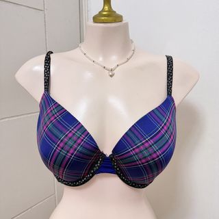 (Category: ) located in . Submitted by k_intimates (Listing ID 1460941234, Image 1). Description: .