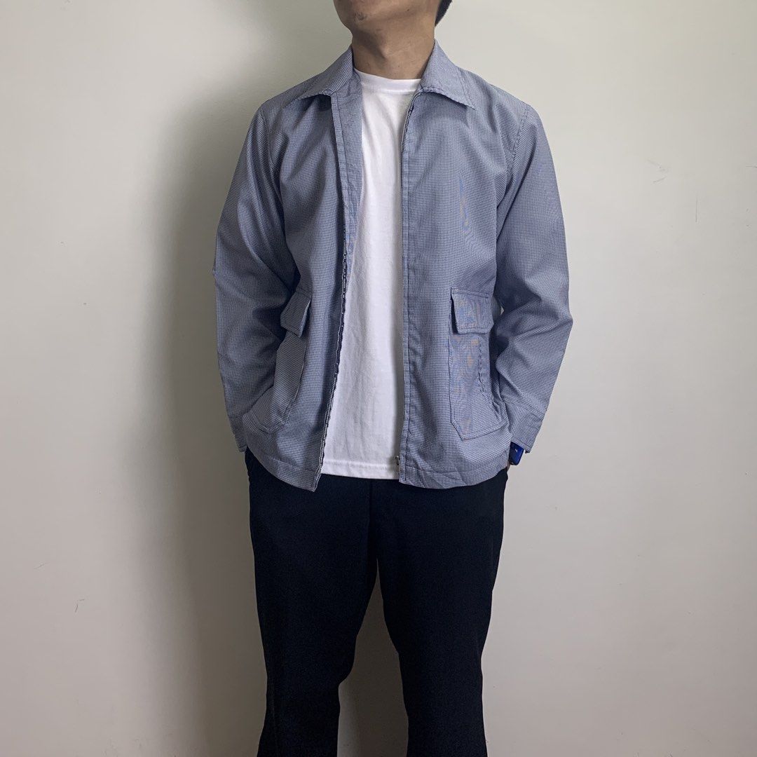 Vintage Casual Blouson Jacket (Category: Coats, Jackets and Outerwear) located in Baguio. Submitted by been.aged_ph (Listing ID 1460974223, Image 1). Description: 𝚂𝚒𝚣𝚎: fits up to M 𝙳𝚒𝚖𝚎𝚗𝚜𝚒𝚘𝚗𝚜: 21 x 26.5 𝙲𝚘𝚗𝚍𝚒𝚝𝚒𝚘𝚗: Excellent 𝙸𝚜𝚜𝚞𝚎: missing buttons & broken zipper Model Height: 5' 7" .