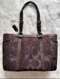 (Category: ) located in . Submitted by rylcloset (Listing ID 1461095779, Image 1). Description: .