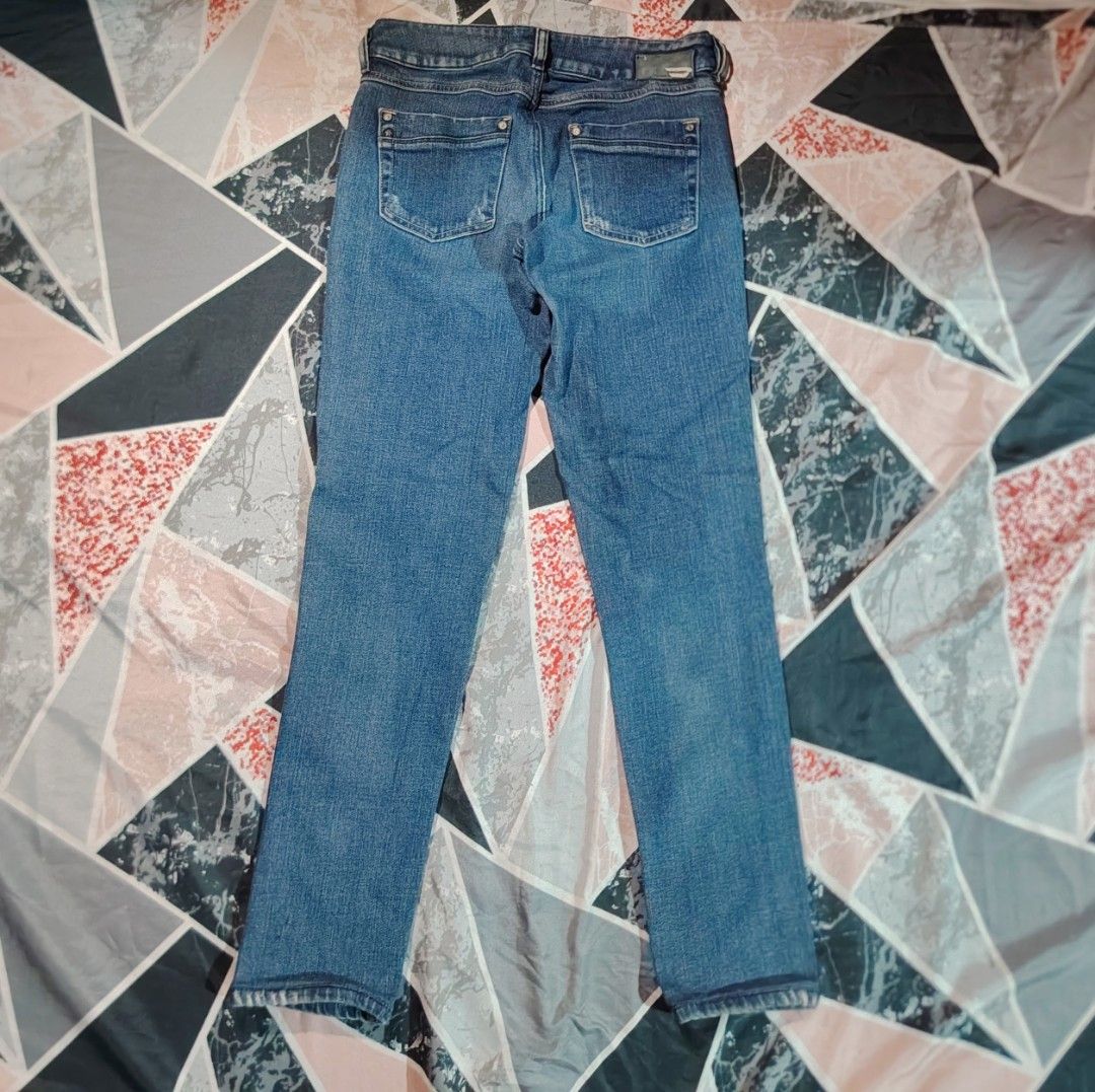Vintage Diesel Pants For Womens (Category: Jeans) located in San Fernando. Submitted by vincentgomez (Listing ID 1461048816, Image 2). Description: Vintage Diesel Pants For Womens -Waistline 26 to 28 -Length 36 -Leg hole 5½ -Good Condition -Authentic La Union📍 DM FOR MORE INFO IF INTERESTED ‼️.